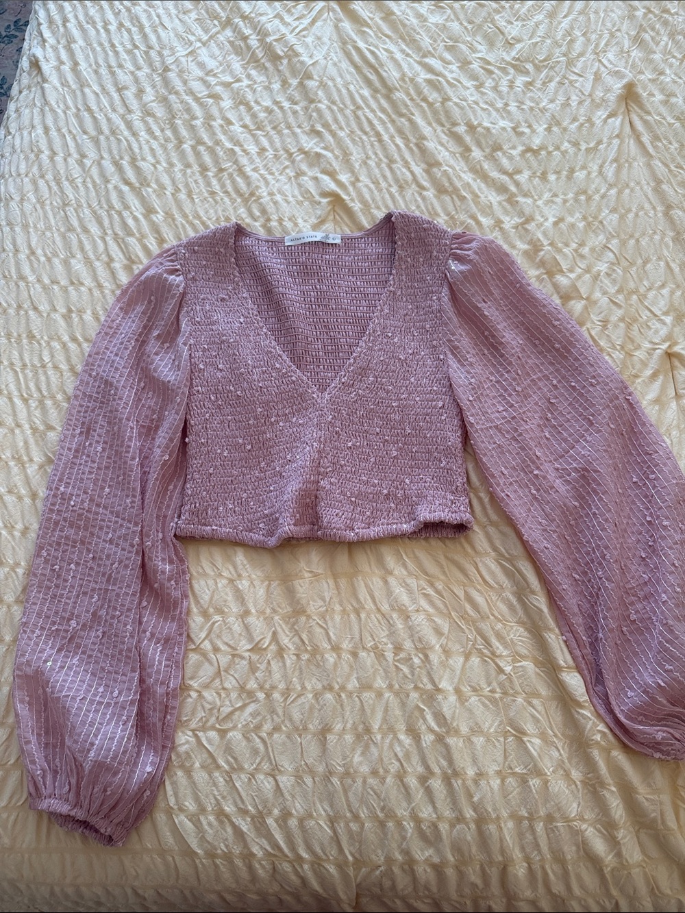 Altar’d State Pink V-Neck Cropped Puff-Sleeve Top